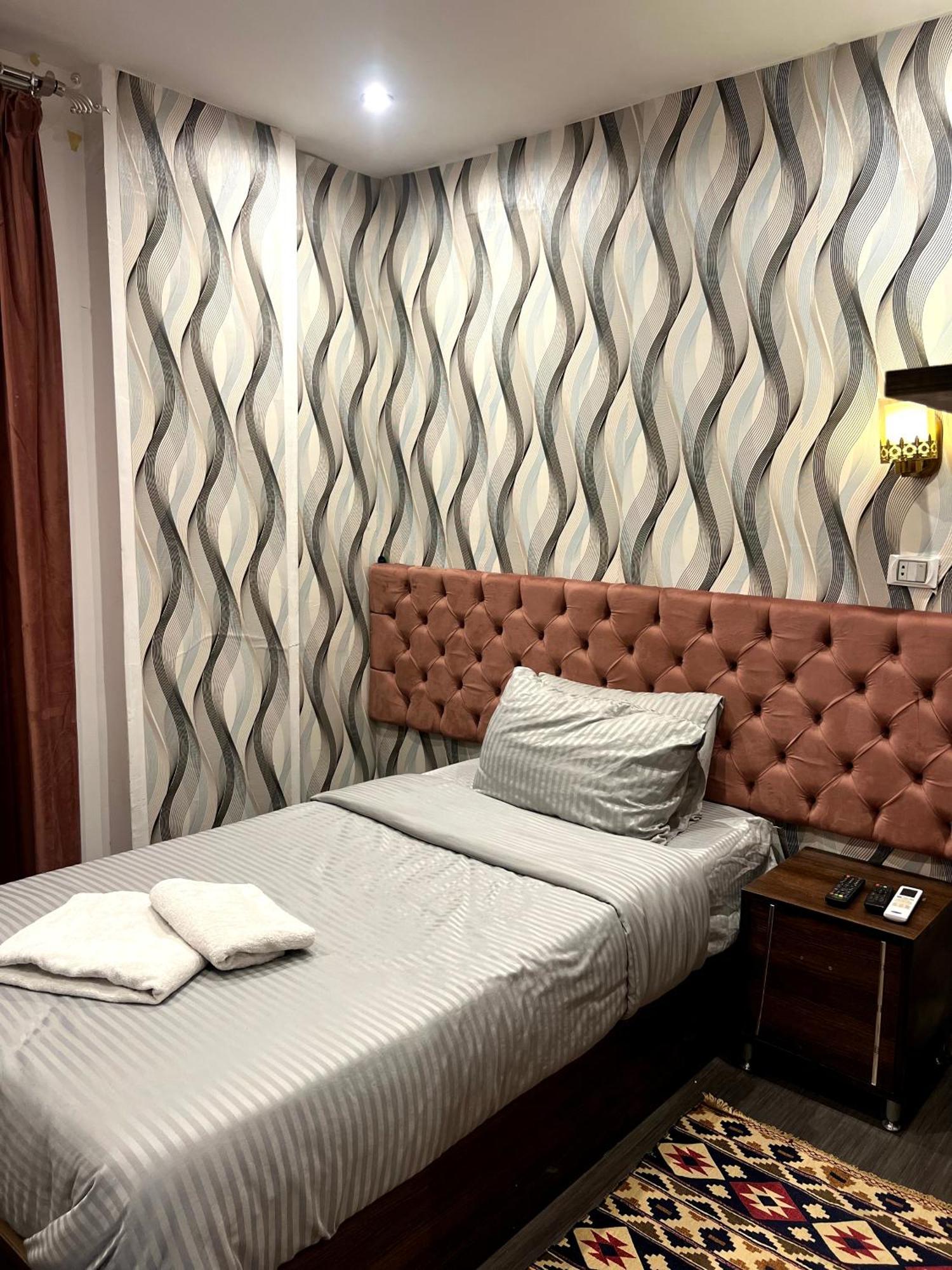 Grand Pyramids Inn Kafret el-Gabal المظهر الخارجي الصورة